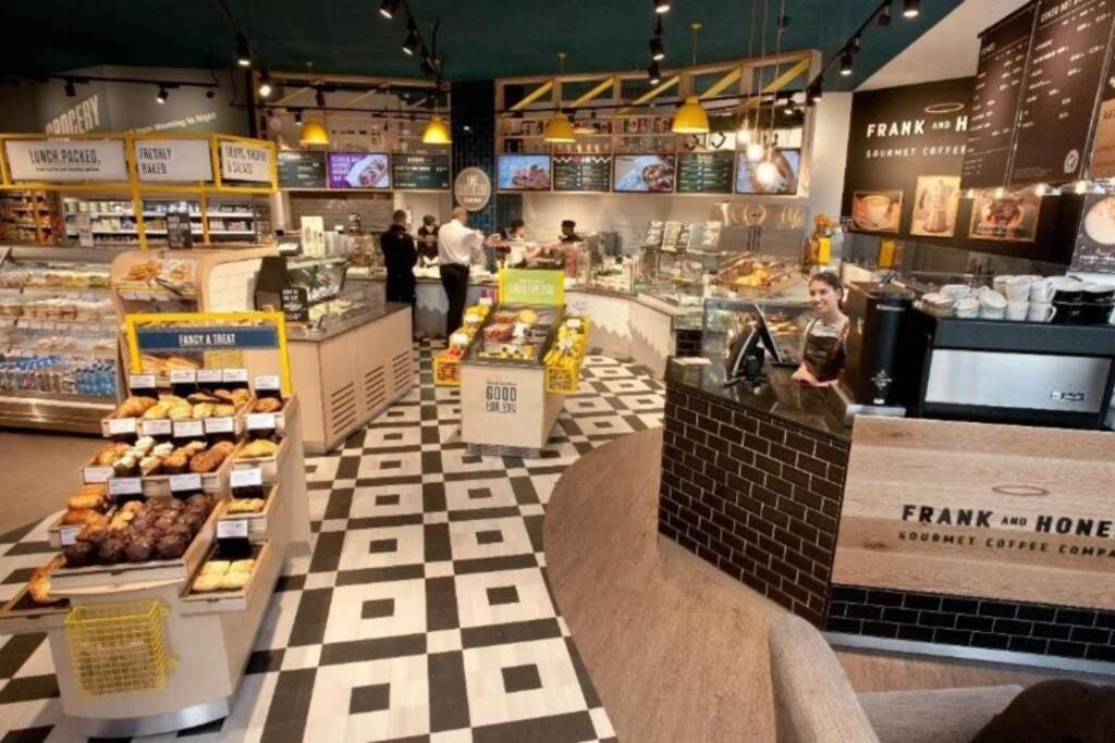 Yellow Hive Boutique Stay Apt 1 Белфаст Екстер'єр фото